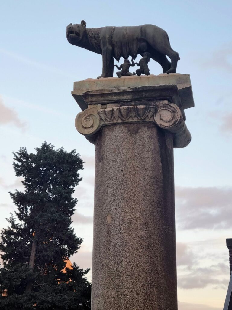 Kapitolijska Wilczyca Rzym, Romulus i Remus, symbol Rzymu