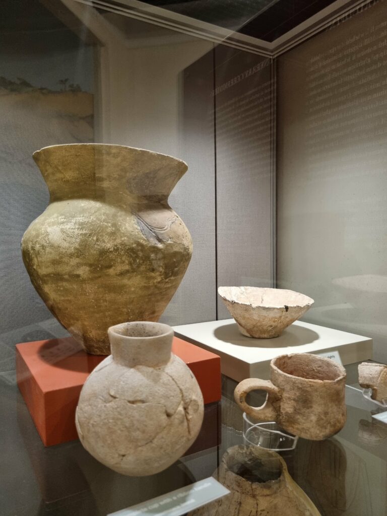 Narodowe Muzeum Archeologiczne w Valletcie z cennymi eksponatami prehistorycznymi z Malty.