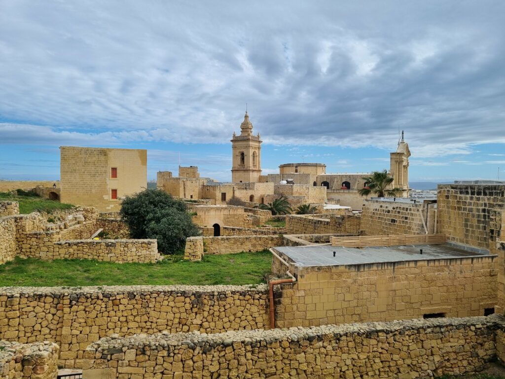 Średniowieczna twierdza Cytadela w Victorii na Gozo – architektura obronna